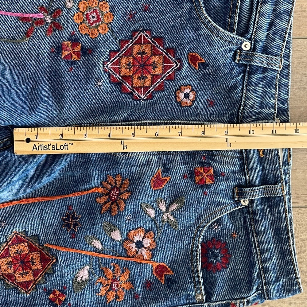 ASOS Floral Embroidered Straight Leg Blue Jeans Sz 26 Ankle High Rise Tassel EUC - Picture 10 of 13
